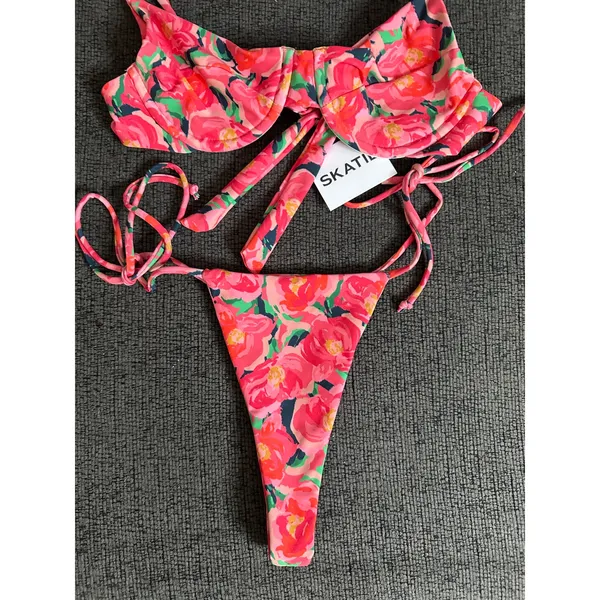 Skatie Katie Top Elsa Bottom Set in Winnetka Floral Print Womans XS/S NWT - Image 4