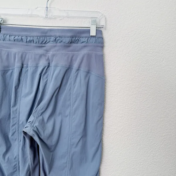 [Lululemon] Utility Blue Dance Studio Mid-Rise Cropped Pants Workout Swift Sz 4 - Image 7