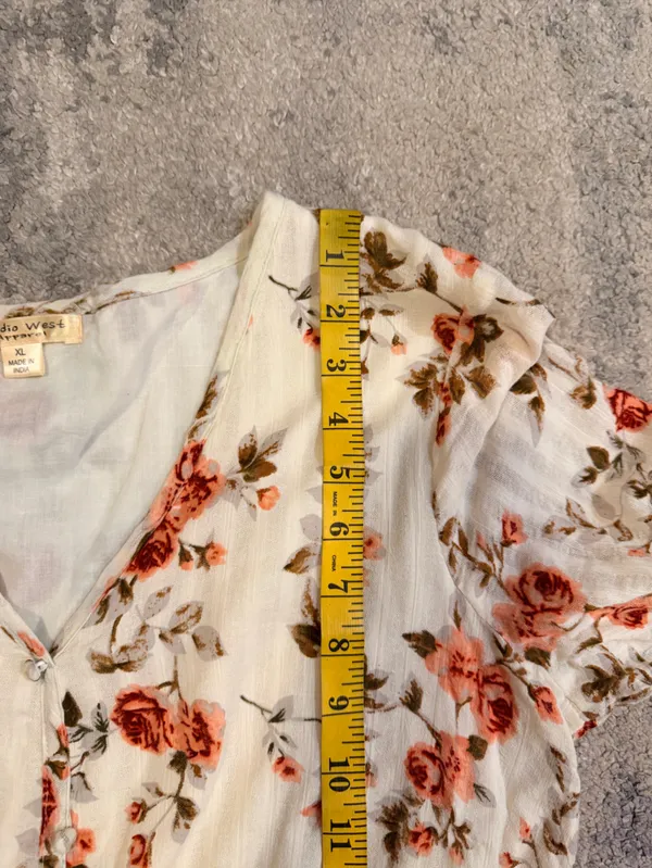 Studio West Tiered V-Neck Women's Dress in Cream with Orange Rose Print - Image 6