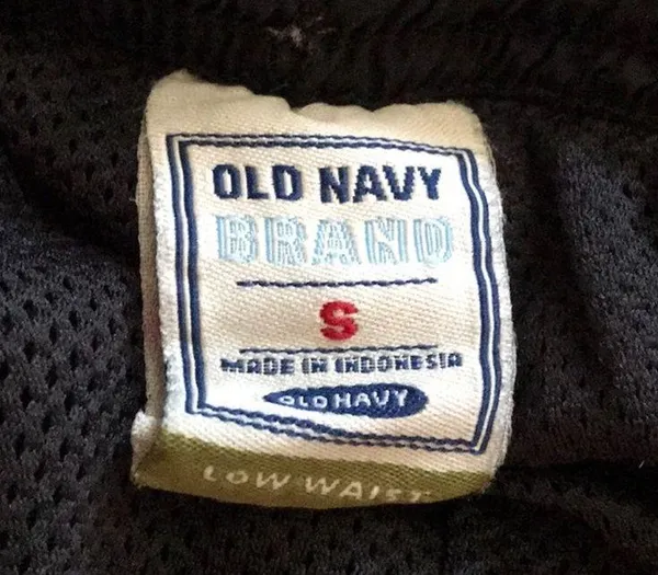 Old Navy track pants with back pocket and side zip - Image 5