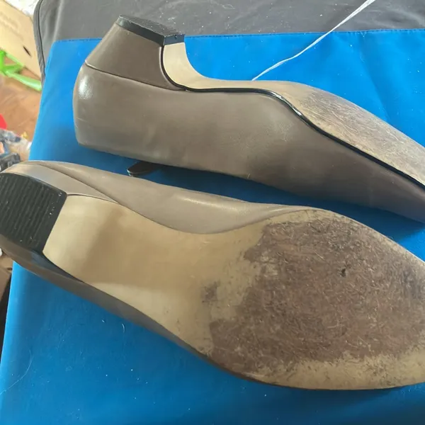 Hush Puppies Tan low heel pumps 6 - Image 6