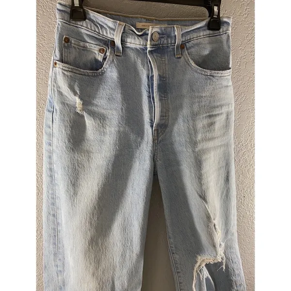 Levi’s Ribcage Straight Light Wash High Waisted Tango Fade Jeans - Image 7