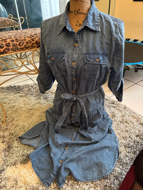 Super pretty denim dress size Lg - Image 3