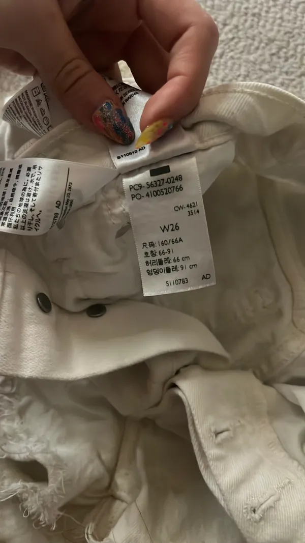 White Levi’s Shorts 501 Jean Women’s - Image 2