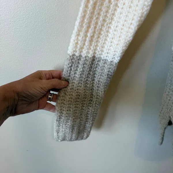 Abercrombie & Fitch Womens Colorblock Turtleneck Sweater Cream‎ Beige SmallNWT - Image 4