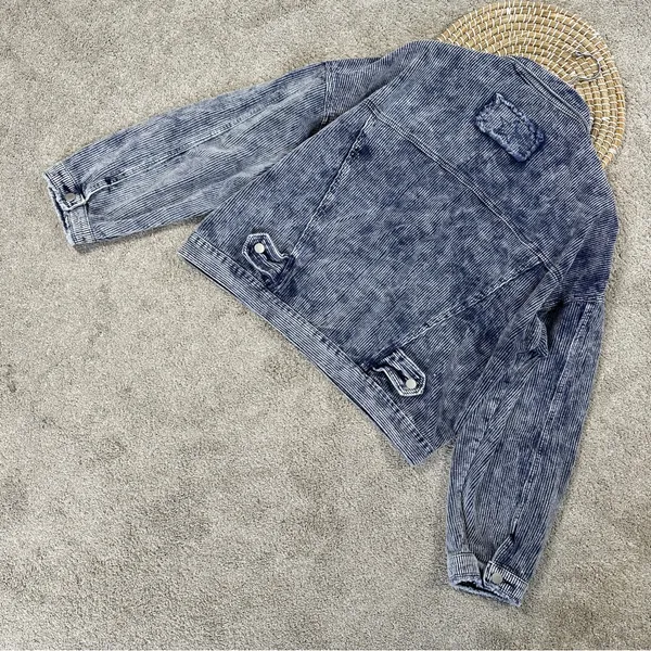 POL Women’s Corduroy Denim Button Down Trucker Jacket in Vintage Wash Blue M - Image 9