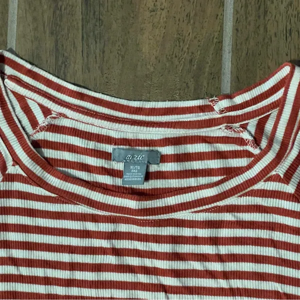 Aerie long sleeve size XL - Image 3