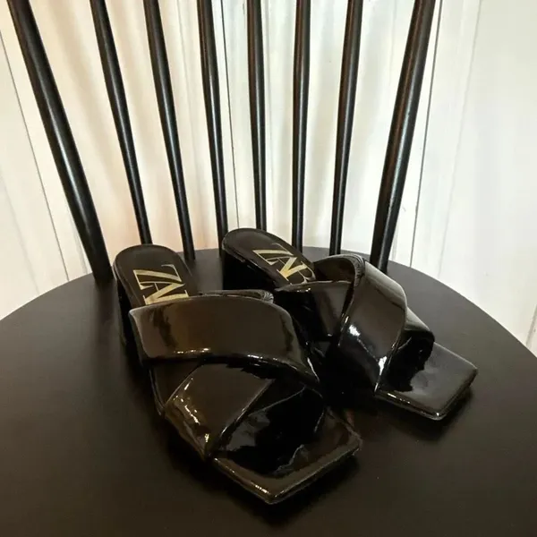 Zara black patent block heel sandals size 6 - Image 3