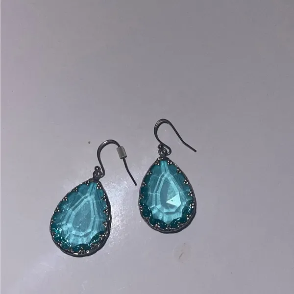Vintage tear drop earring Silver - Image 2