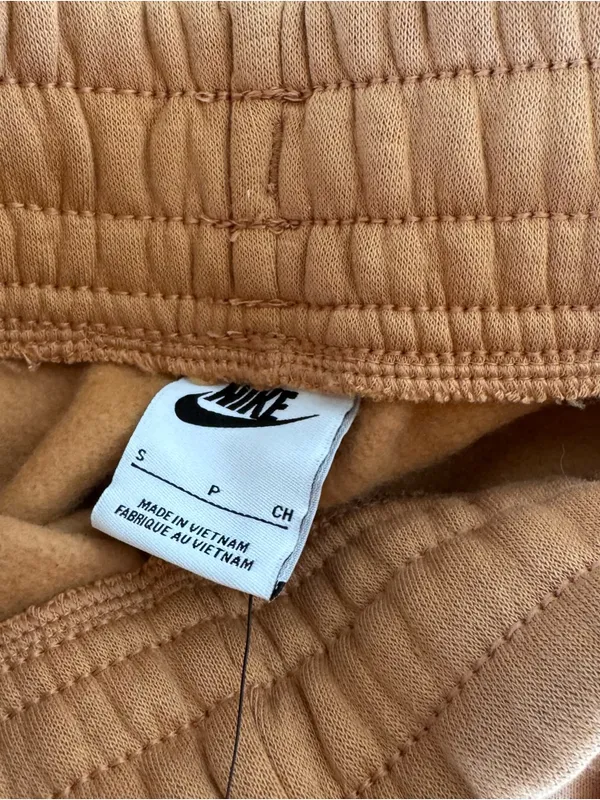 Nike Sweatpants Standard Fit Mid Rise Full Length Size Small NWT - Image 3