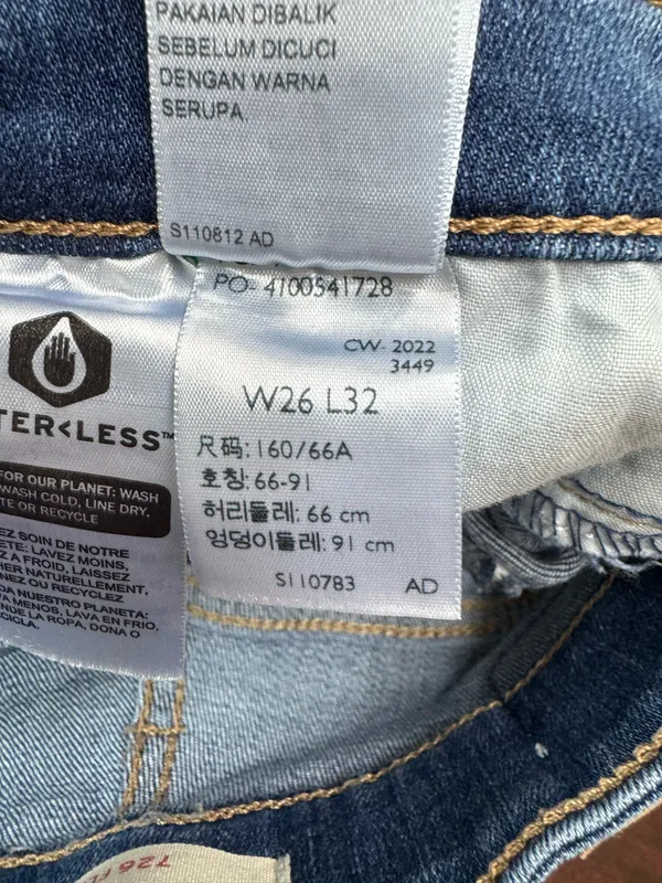 Levi’s 726 Flare Denim Jeans Size 26 - Image 6
