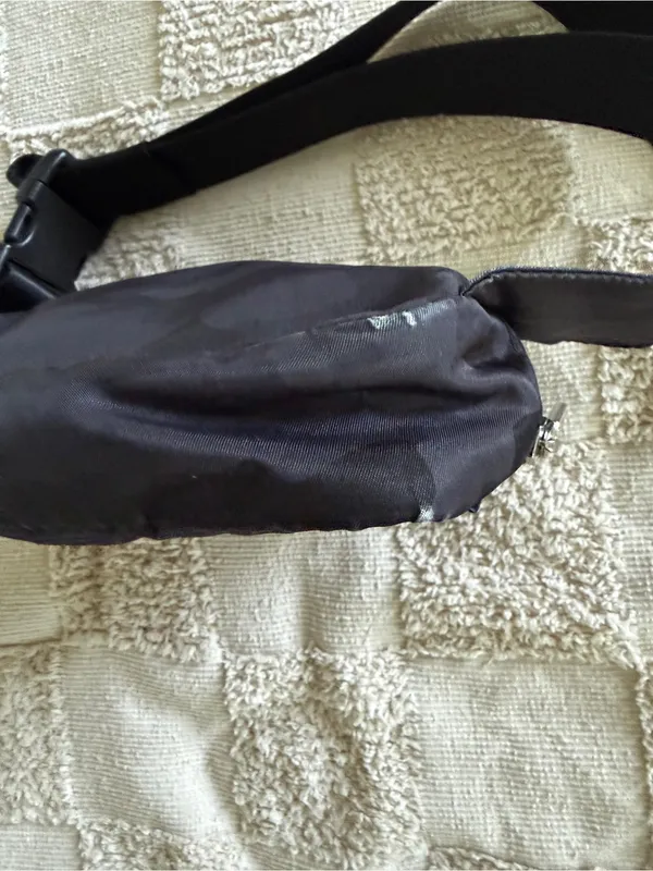 lululemon athletica Black Camo Everywhere Belt Bag - Image 7