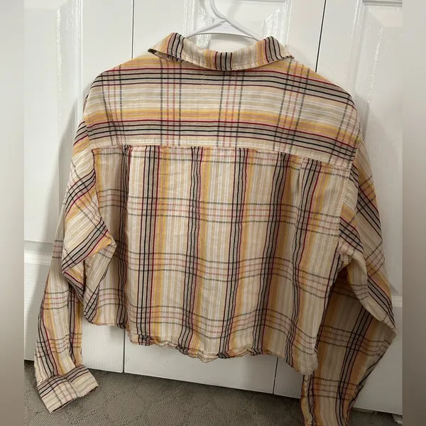 Urban Outfitters Cropped Flannel - Image 3