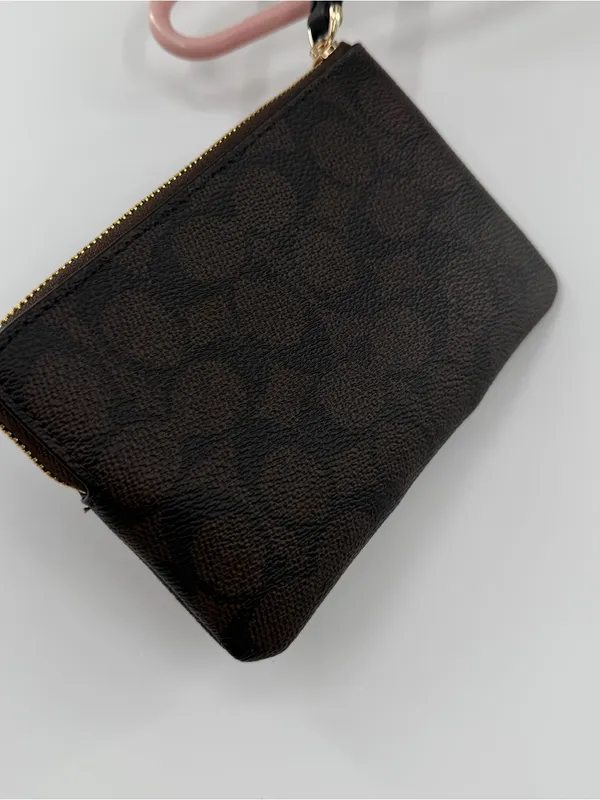 Coach corner zip wristlet nwt walnut black - Image 4