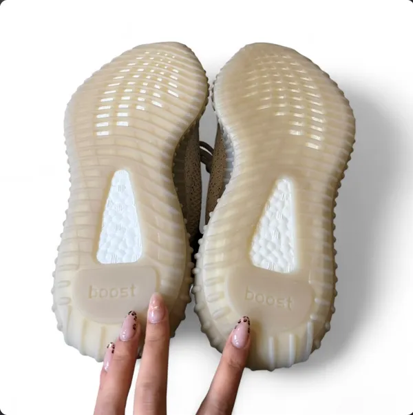Yeezy Boost 350 V2 Adidas in Color Slate - Image 5