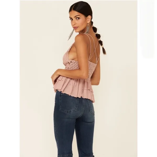 Free People Adella Dusty Mauve Size S Reg $68 Approx. 19.5” Length 69% Viscose 19% Nylon 12% Cotton Bottom 100%Viscose - Image 4