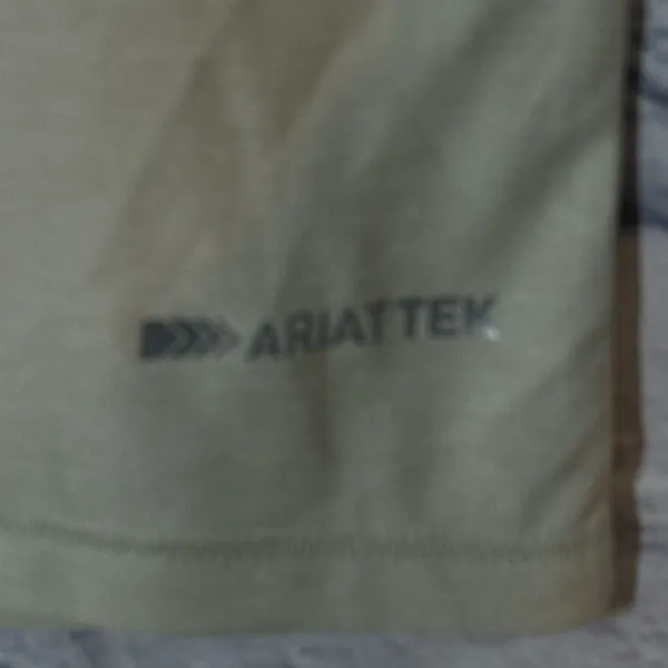 Ariat Women’s V-Neck Short Sleeve Tee in Cream, NWT, XL - Image 4