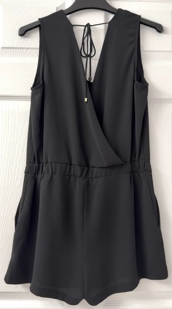 Black Tape Black Women's V-Neck Short Romper With Pockets. M (New without tag) - Image 4