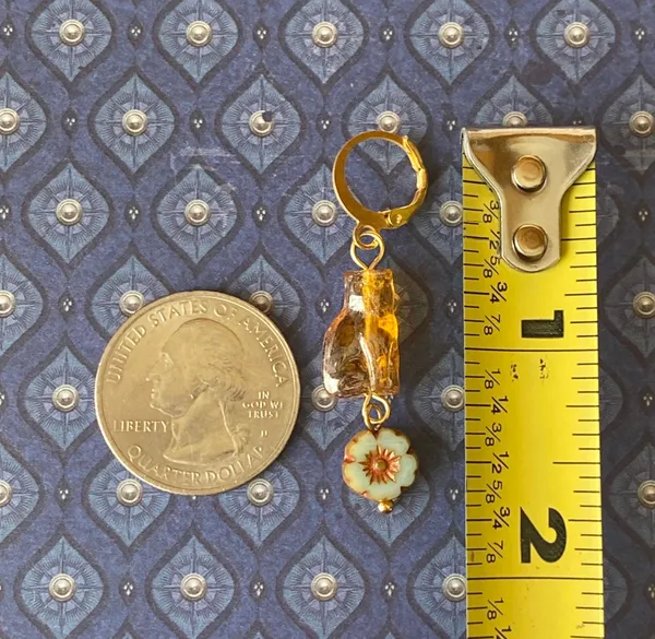 Handmade quality Czech glass cat & flower cute boho fairy style dangle earrings🌸 - Image 6