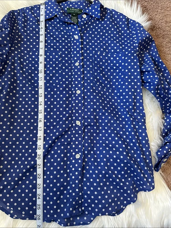Ralph Lauren Blue and White Polka Dot Button-Down Shirt Size Medium - Image 6