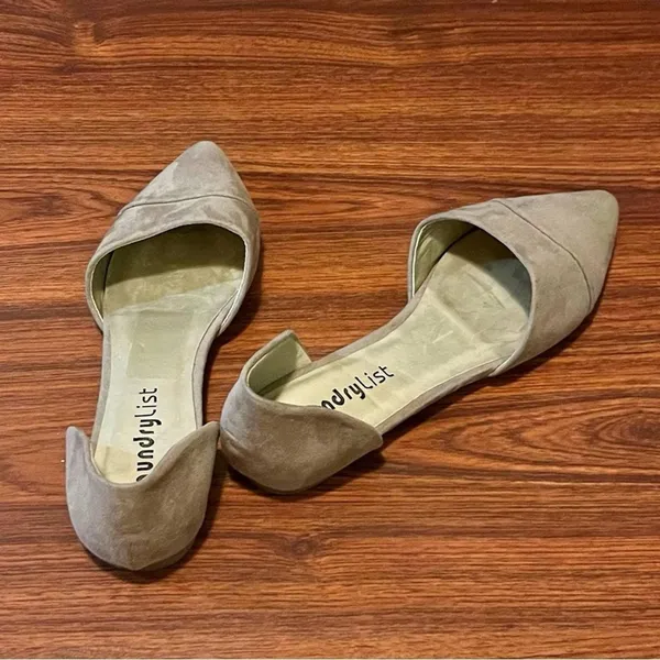 Laundry List Taupe Flats Faux Suede Size 7.5 - Image 3