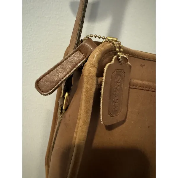 Vintage COACH NYC New York Legacy‎ British Tan Leather Shoulder Bag Purse USA - Image 4
