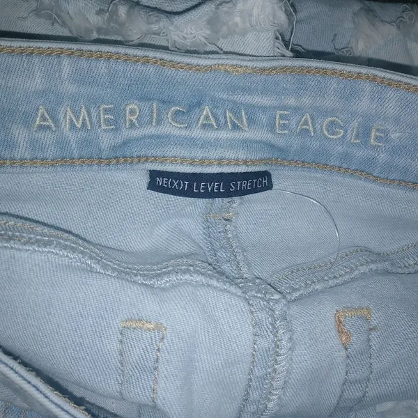 American Eagle 2 High Rise Shorty Jeans Light Wash Raw Hem Shorts - Image 2