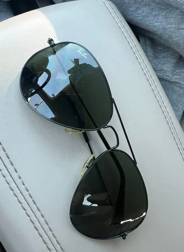 Ray-Ban Sunglasses - Image 2