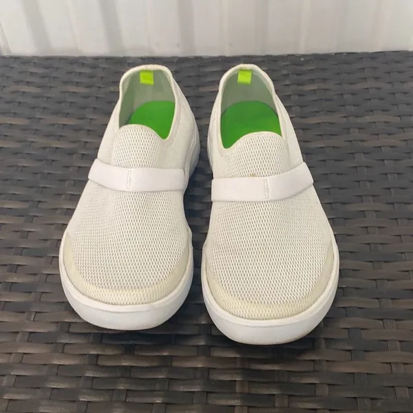 Oofos sneakers women’s size 7 White - Image 2