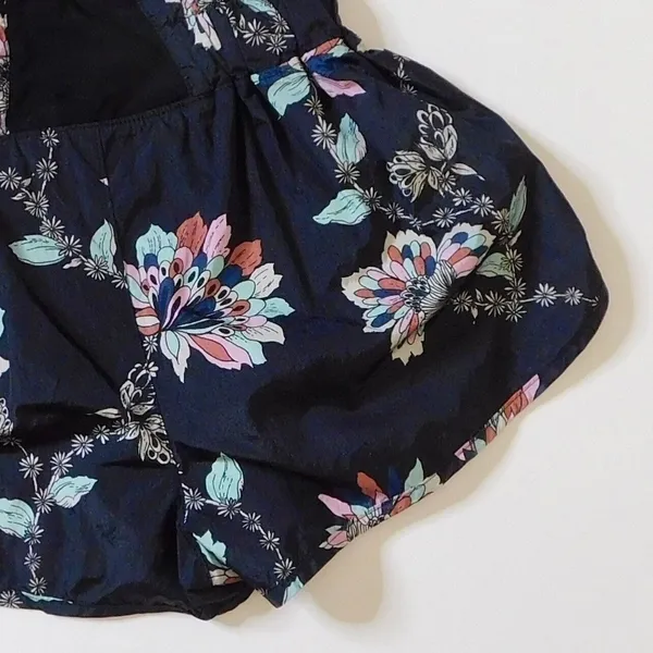FREE PEOPLE Movement The Way Home‎ Floral Shorts Black Athletic Print X-Small - Image 11