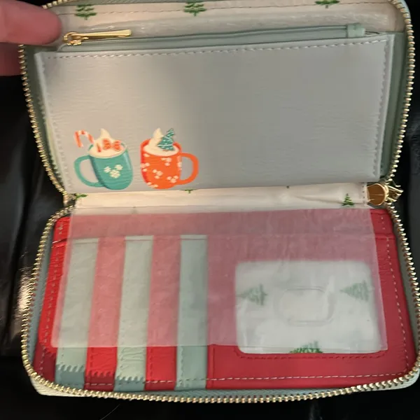 Disney NWT Light Blue and White Wallet with Skiing Characters - Image 3