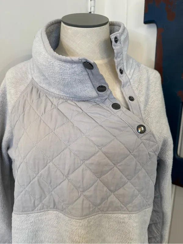 Abercrombie & Fitch GraySherpa Pullover with snap closure Sz S - Image 3