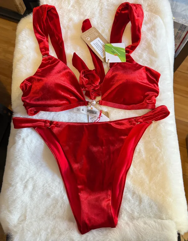 Berlook Red Velvet Bow - Image 11