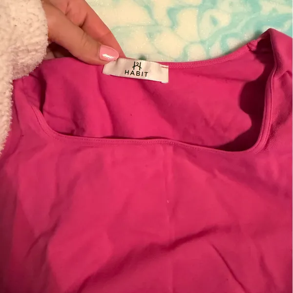 Boutique Pink crop top - Image 2