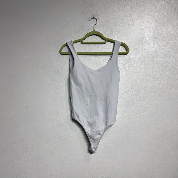 Free People Intimately White Scoop Neck Bodysuit Sz M - Image 2