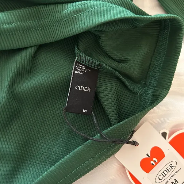 NWT Cider Green Knit Square Neck Long‎ Sleeved Cropped Top Size Medium - Image 5
