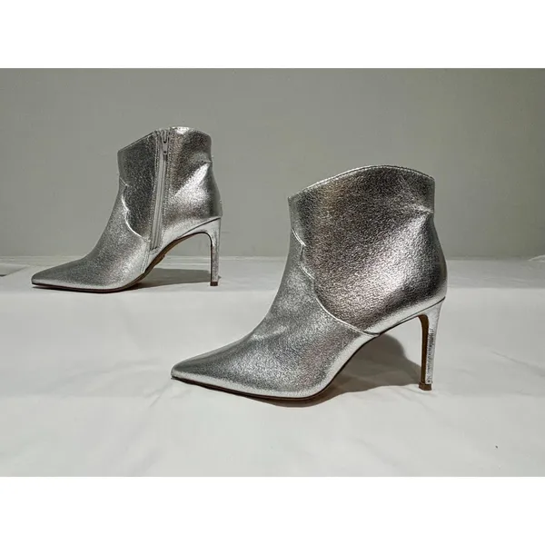 NEW Express silver metallic pointed toe ankle boots  Size 7 - Image 3