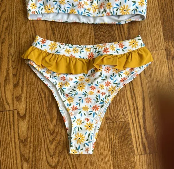 Yellow ruffled floral bikini set - Image 3
