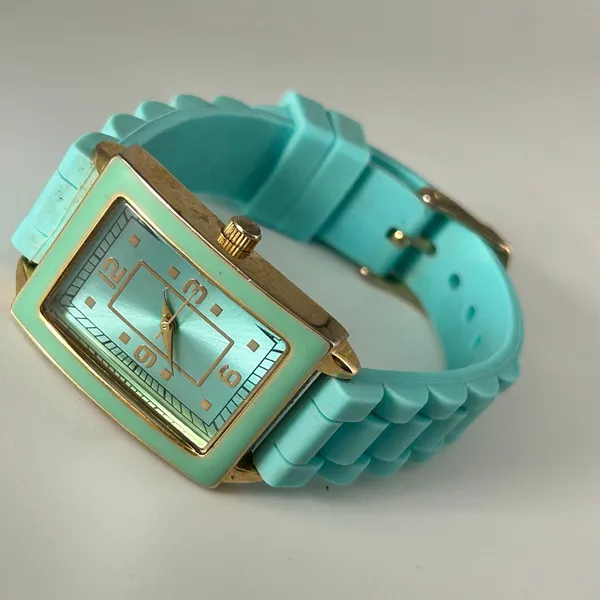 Women’s Aqua Blue Rectangular Analog Watch Gold Case Working New Battery - Image 4