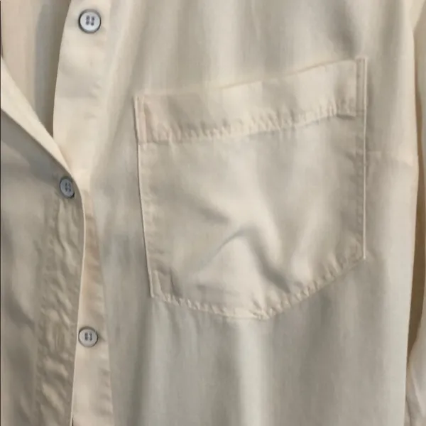 Old navy casual or career shirt. New. Large - Image 3