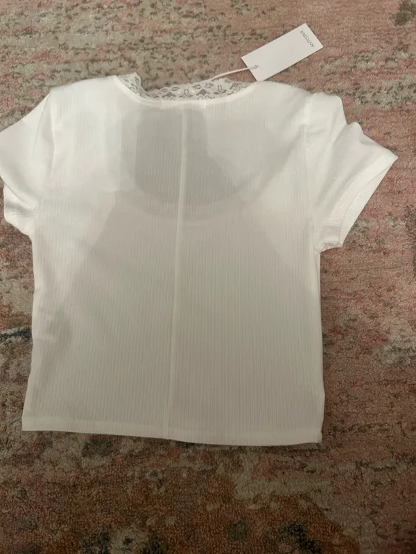 Anti star white cropped baby tee - Image 2