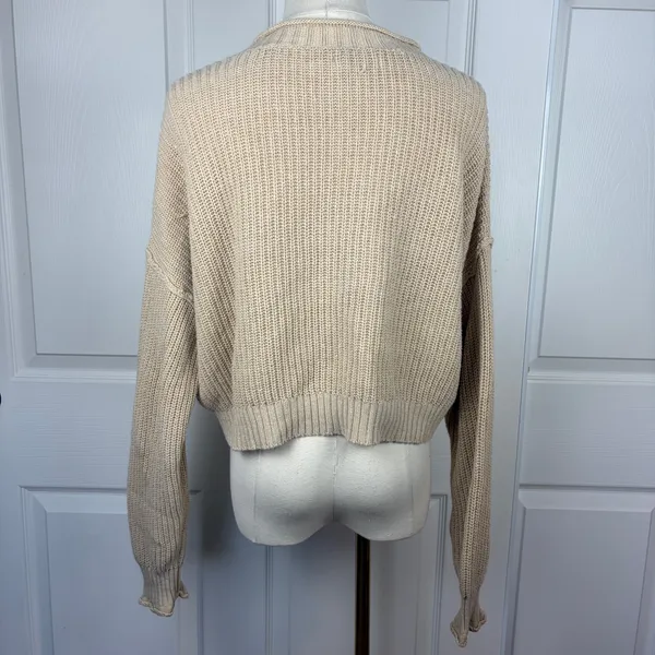 American eagle beige cropped sweater - Image 2