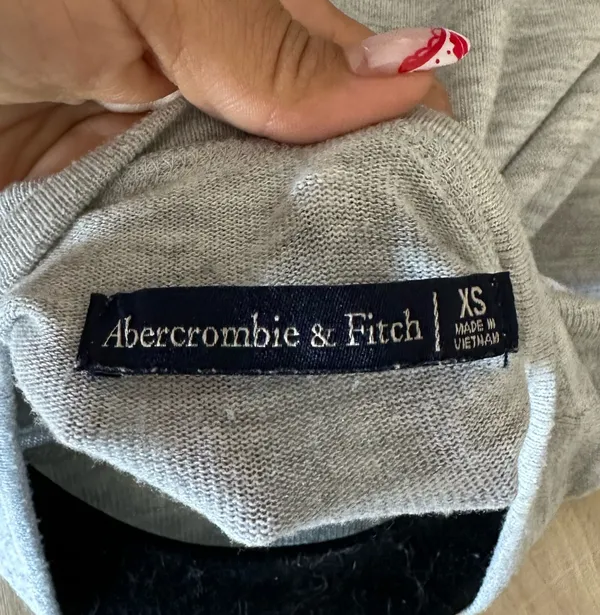 Abercrombie and Fitch mockneck Top - Image 3