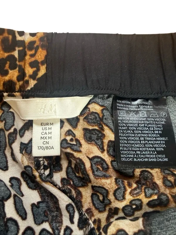 H&M Wide Leg Pull on Tiger Print Pants Black Medium - Image 3