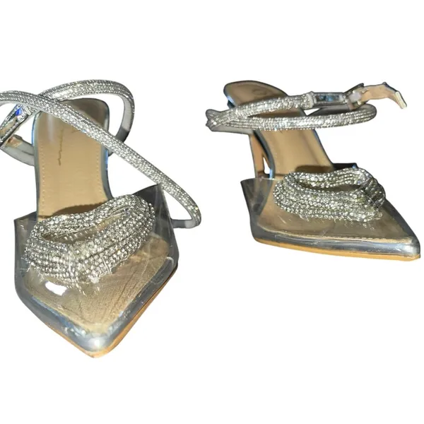 Stylish strappy Olivia Jaymes heart gem heels pump - Image 4