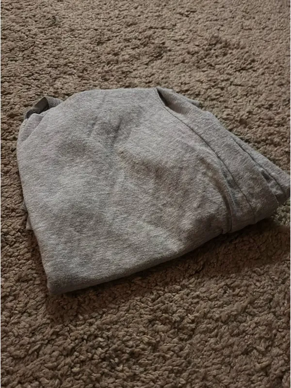 Gray shirt - Image 2
