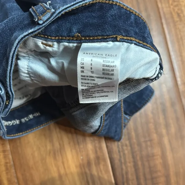 American Eagle distressed skinny jeans. - Image 2