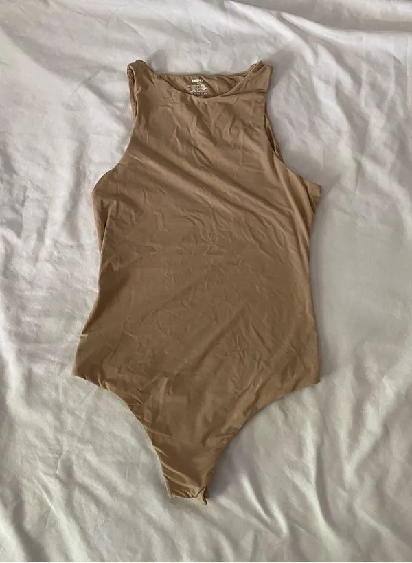 SKIMS high neck fits everybody body suit! - Image 2