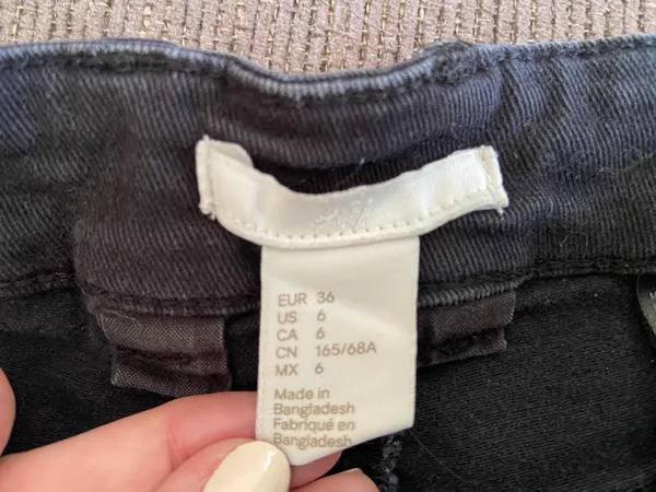 H&M High Rise Black Denim Shorts - Image 3