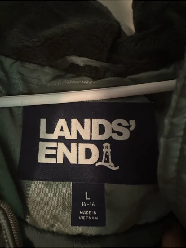 Land’s End plush puffer coat metallic green - Image 3